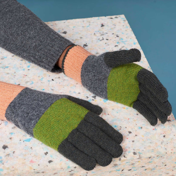 Men's Seaweed & Peach Colour Block Gloves