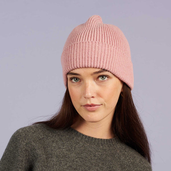 Dusky Pink Ribbed Lambswool Beanie