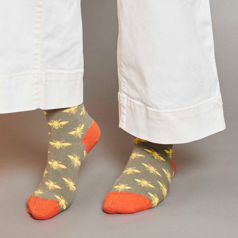 Women's Grey Bees Organic Cotton Ankle Socks